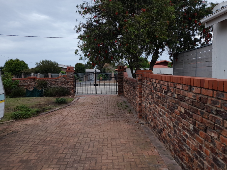 4 Bedroom Property for Sale in Da Nova Western Cape